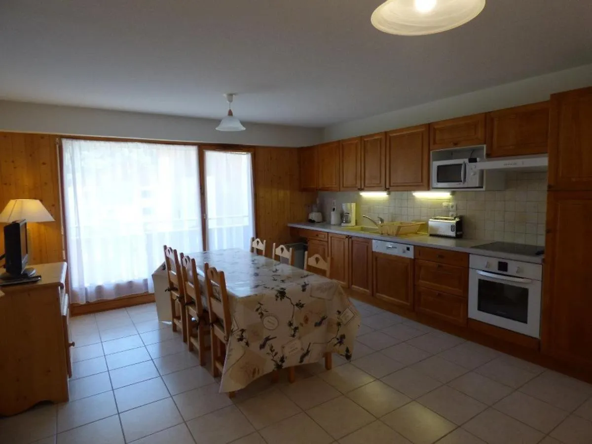 3 Pieces Avec Garage Pour 6 Personnes A Saint-Jean-De-Sixt - Fr-1-458-134 Apartment