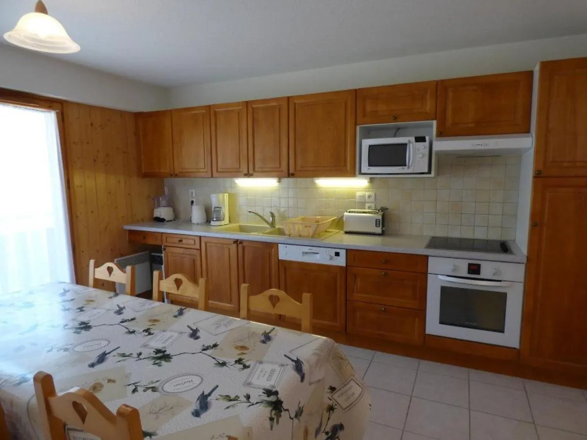 3 Pieces Avec Garage Pour 6 Personnes A Saint-Jean-De-Sixt - Fr-1-458-134 Apartment