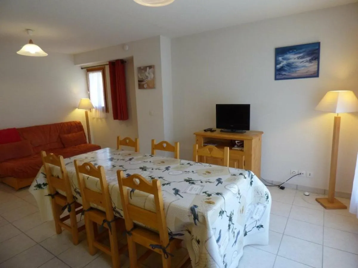 3 Pieces Avec Garage Pour 6 Personnes A Saint-Jean-De-Sixt - Fr-1-458-134 Apartamento